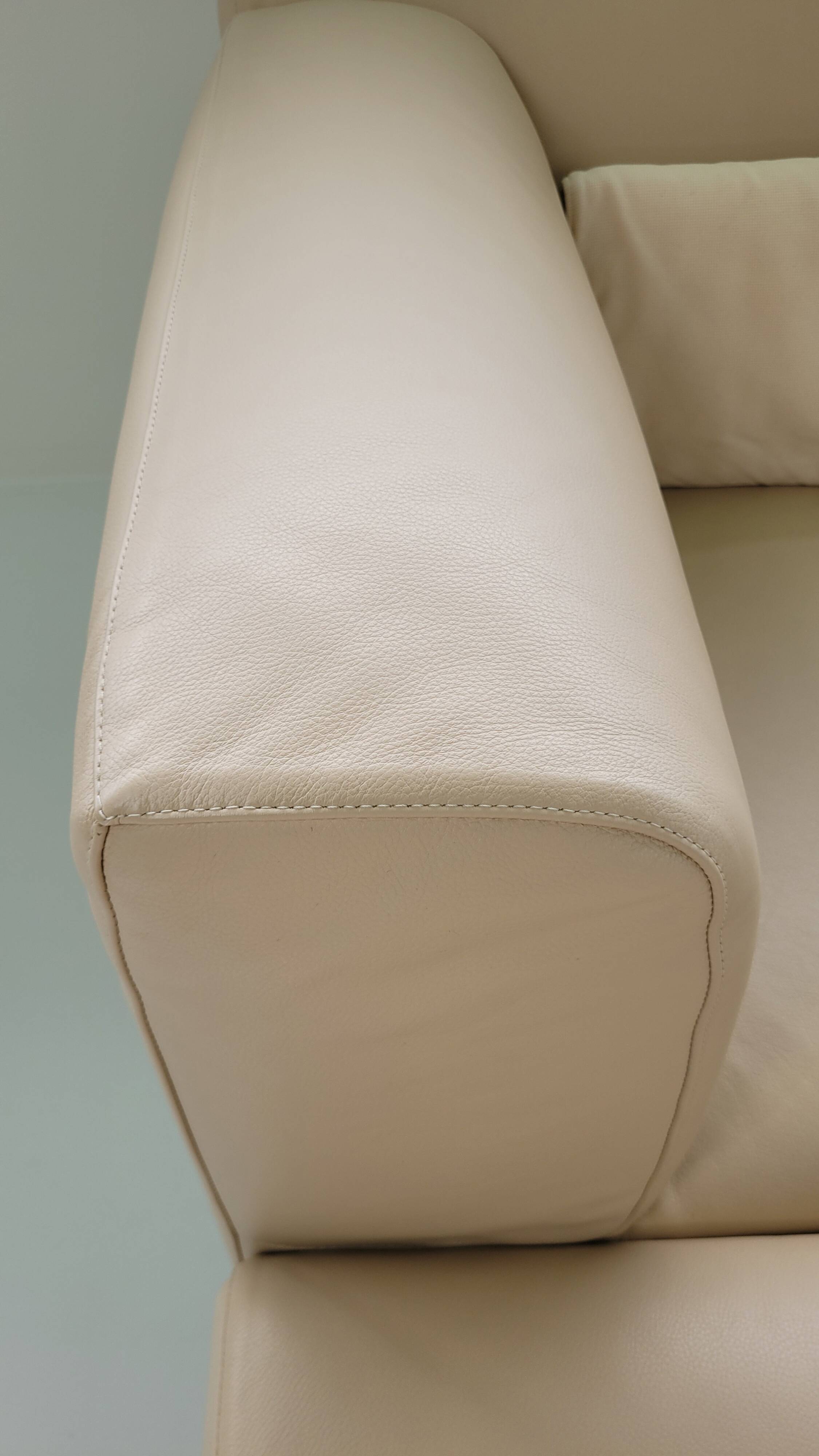 'Met' 250 Sofa by Piero Lissoni for Cassina (1996) – Italy