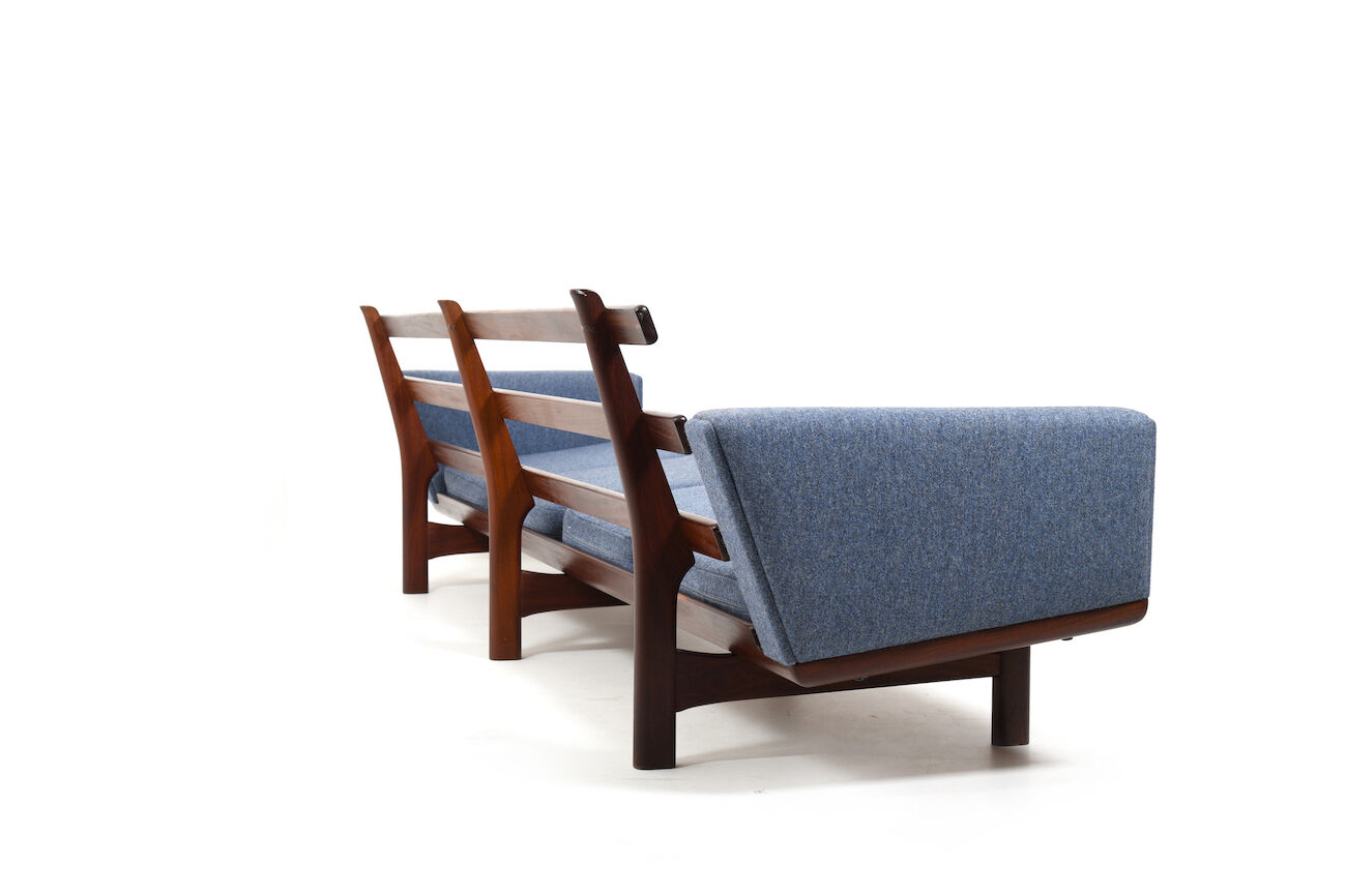 Canapé GE-236/4 en teck par Hans J. Wegner pour Getama années 1960