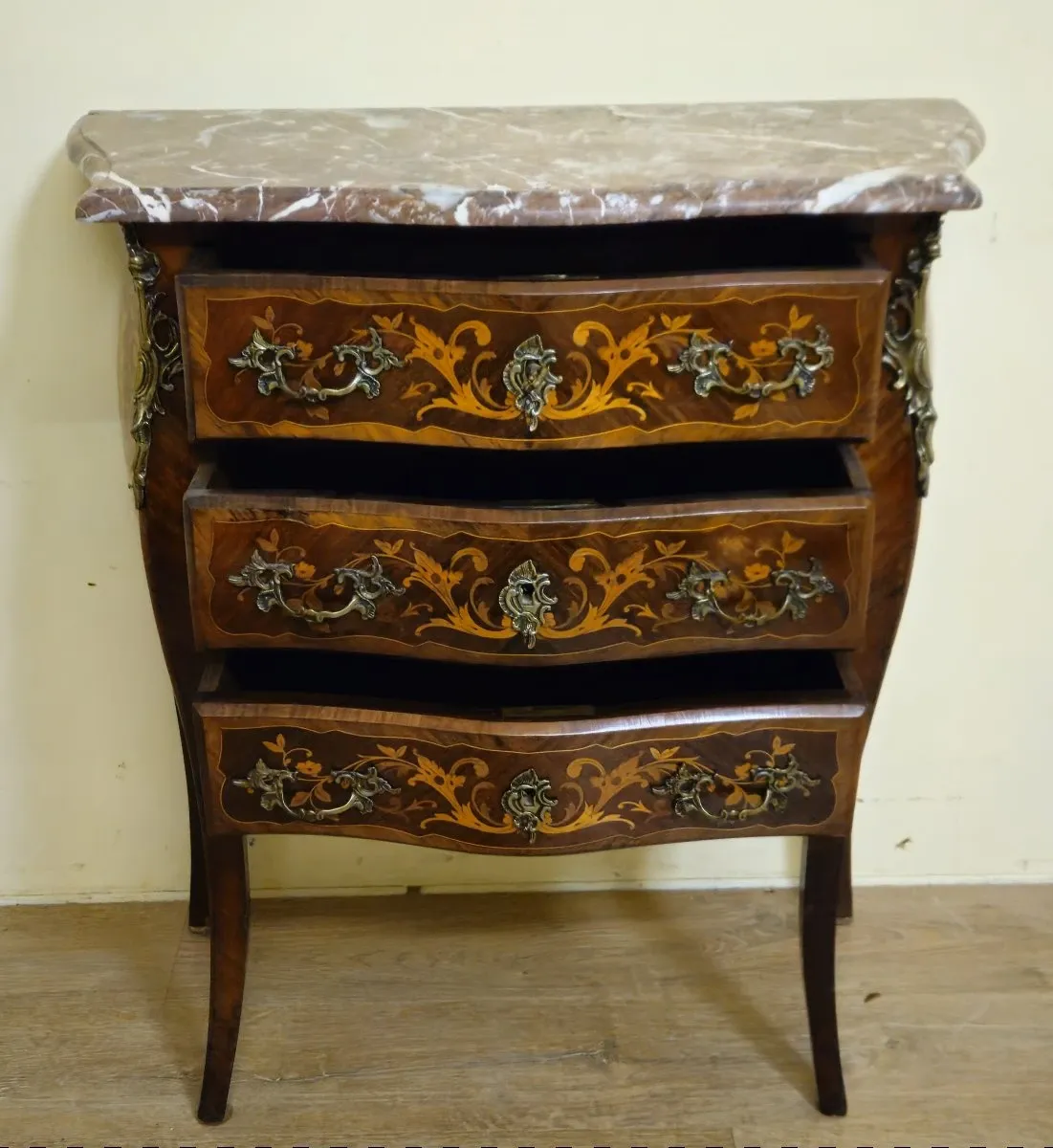 Louis XV style marquetry jump commode – 3 drawers – Marble top