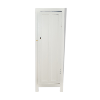 Armoire parisienne