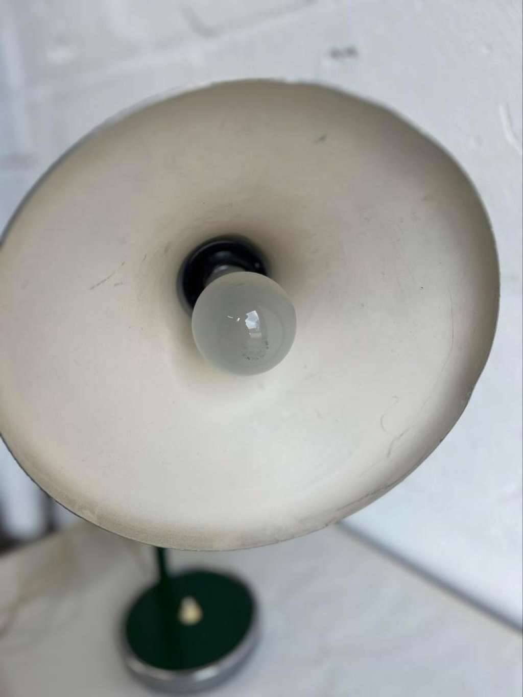 Vintage industrial table lamp in black metal and chrome