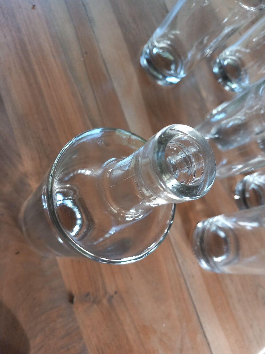 Set of 8 glass bottles with corks