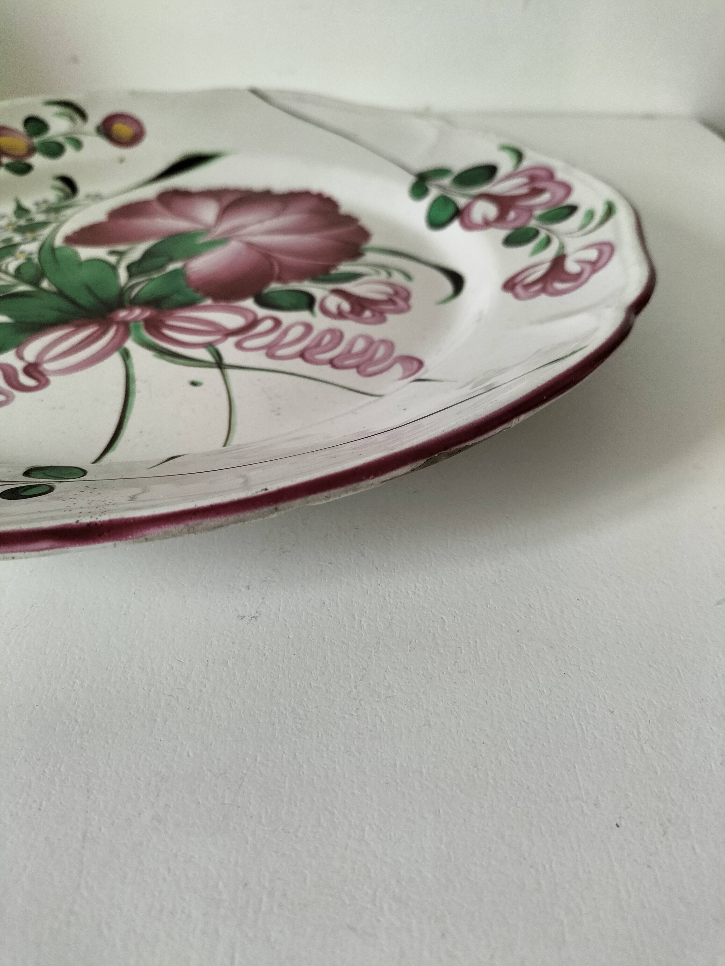Large earthenware plate from the East – attributed to Islettes, 19th century