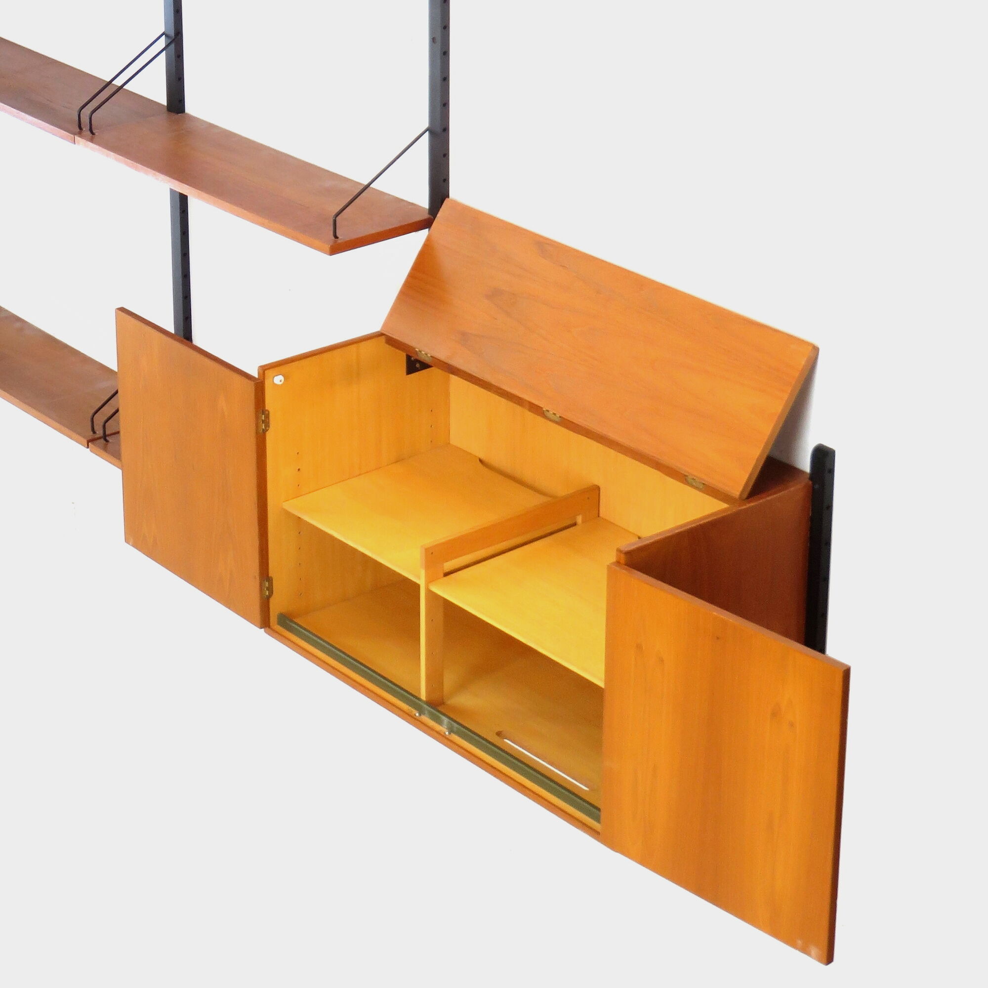 Vintage mid century royal system wall unit in teak by poul cadovius, danish design - denmark 1960s