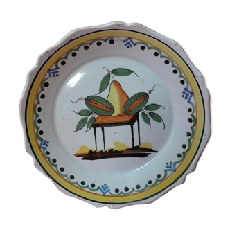Nevers plate at the end of the 18th century decoration with pear faience