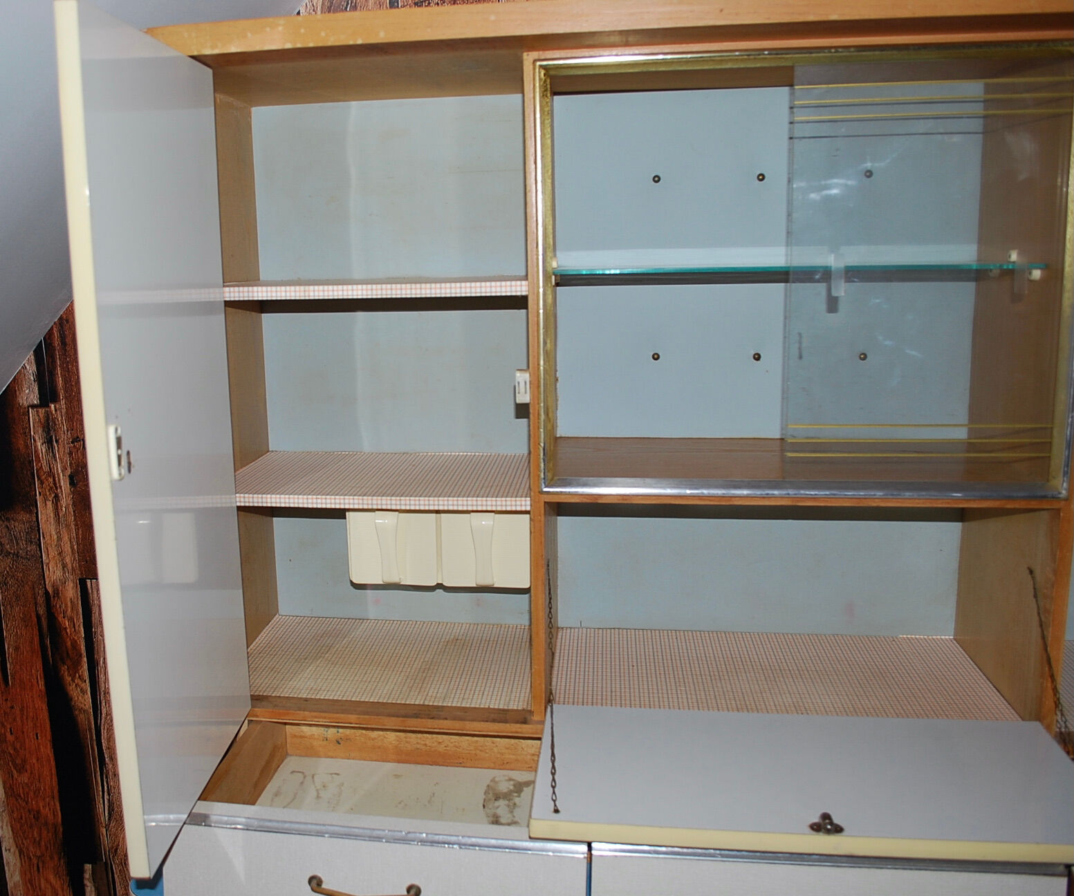 Vintage buffet