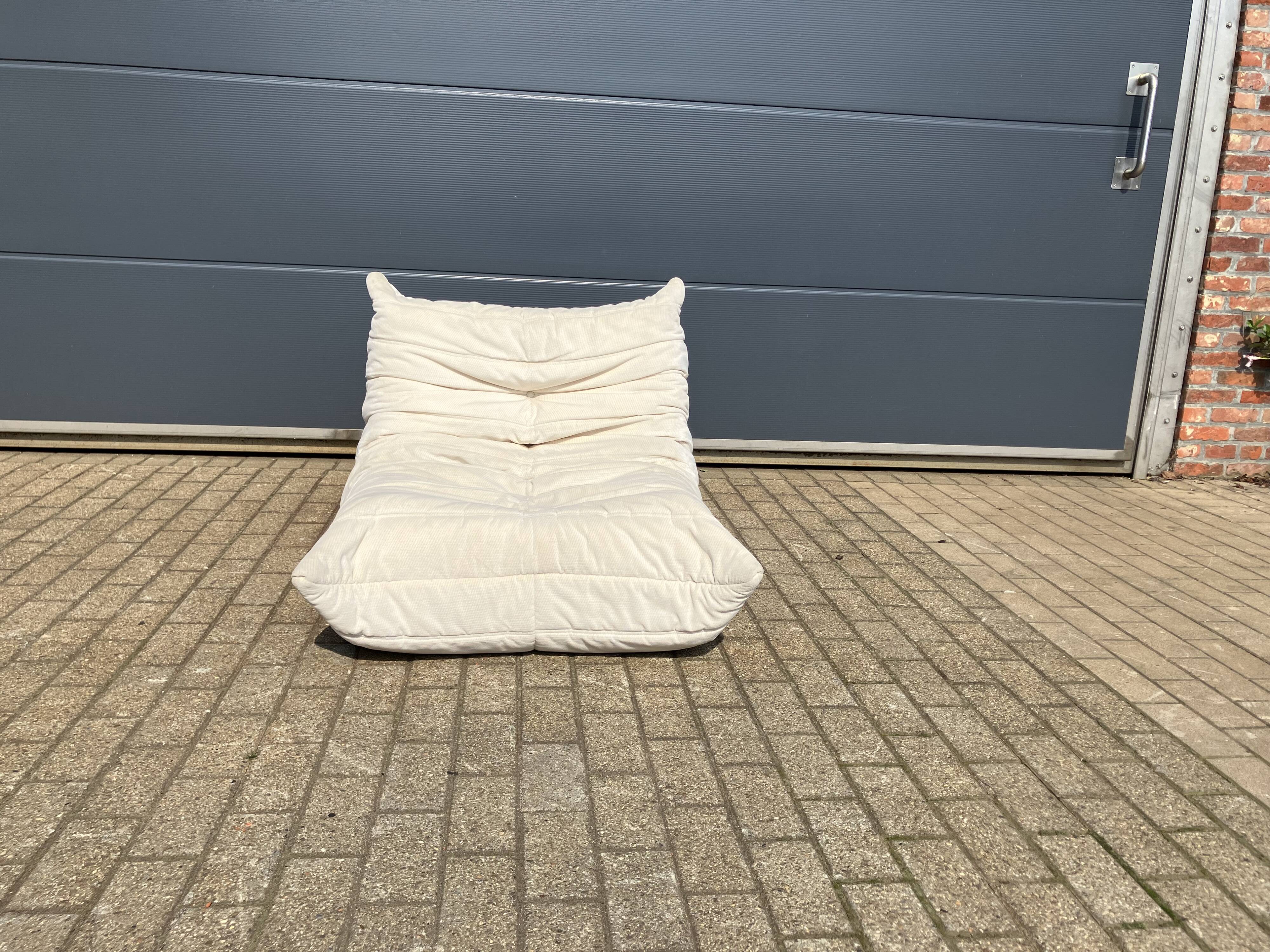 Authentieke Ligne Roset 1zit Togo 1988 beige in topstaat!!