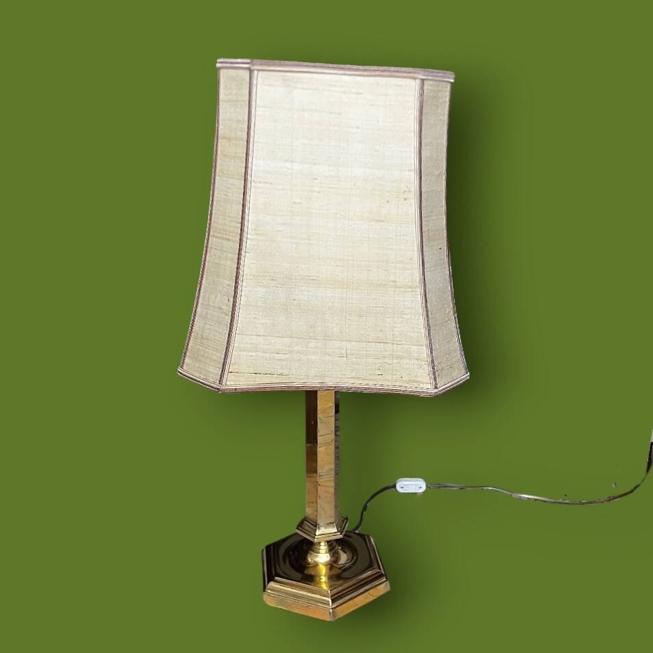 Hexagonal gold table lamp – Empire / Hollywood Regency style