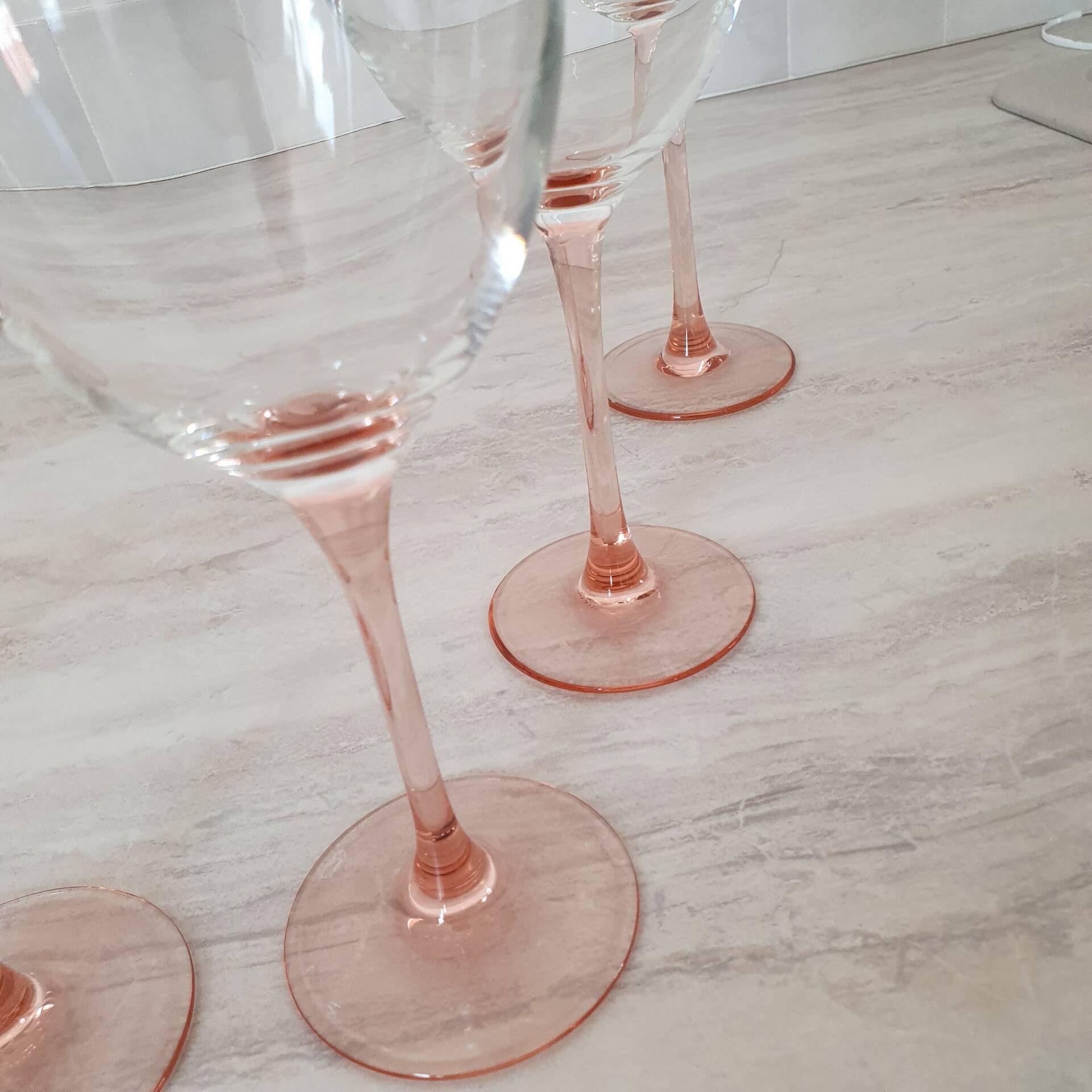 6 Verres à Eau ou Vin / verre à pied Rose par Luminarc