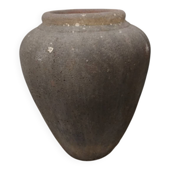 Eartgernware pot