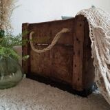 Old wooden box screen-printed Chocolate Menier