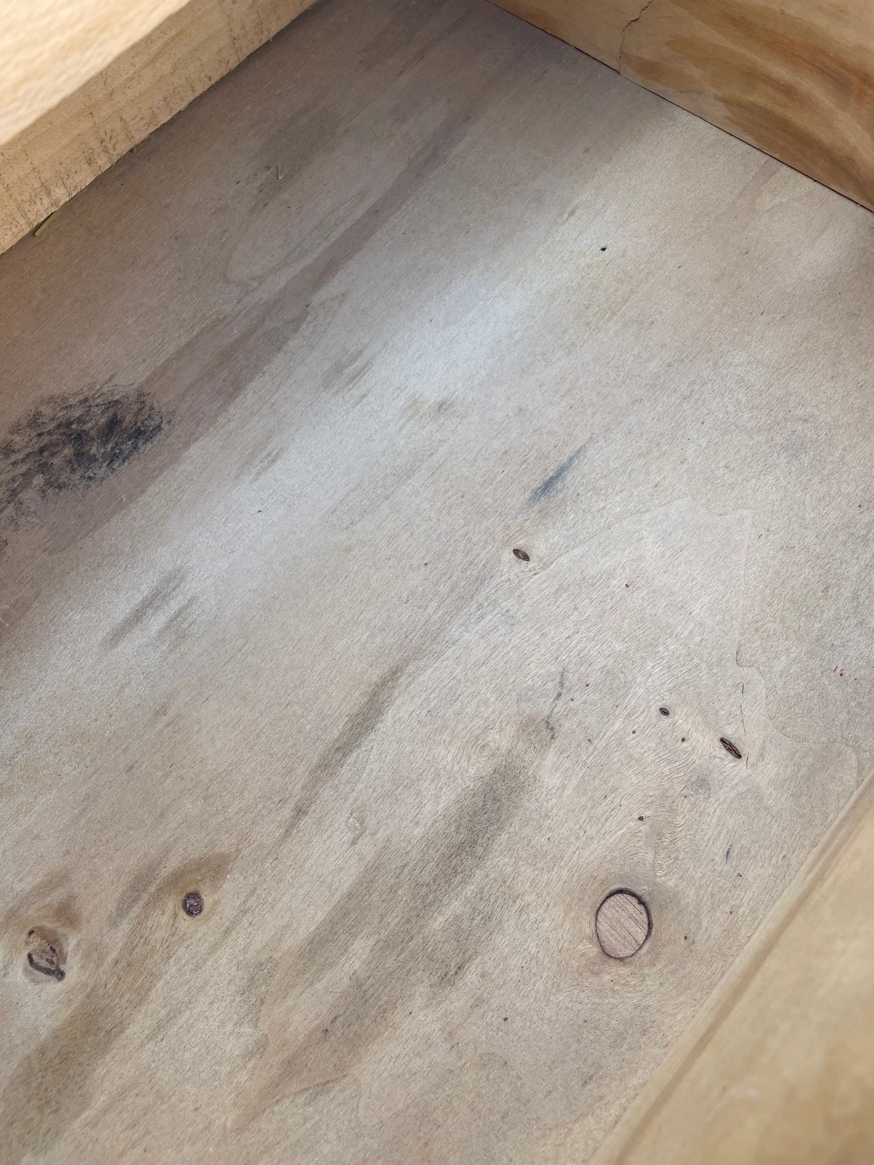 Aerogummed vintage chest of drawers, compass feet