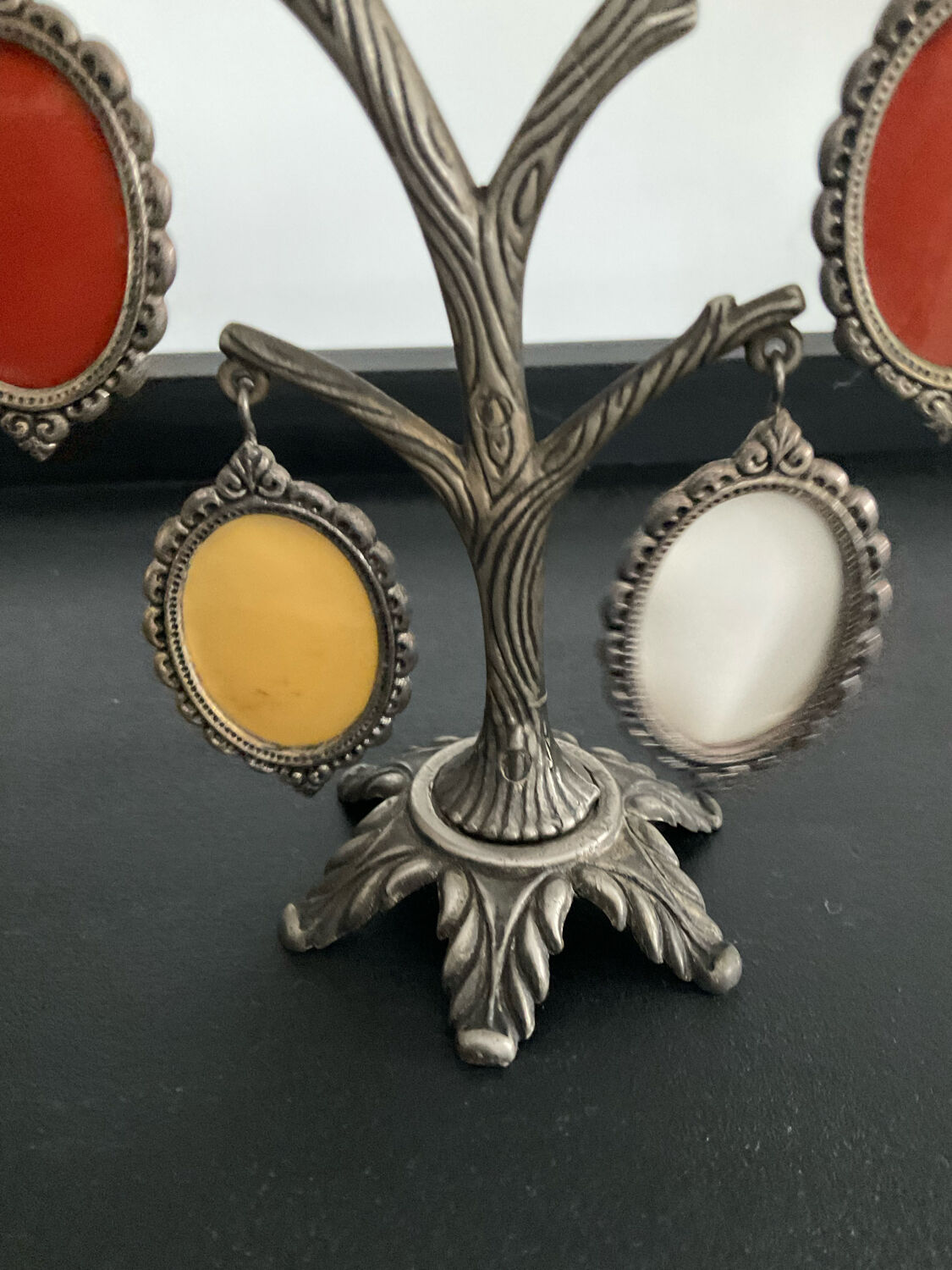 Vintage photo holder silver metal medallions