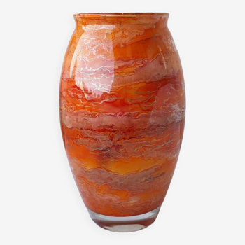 Vase orange signé