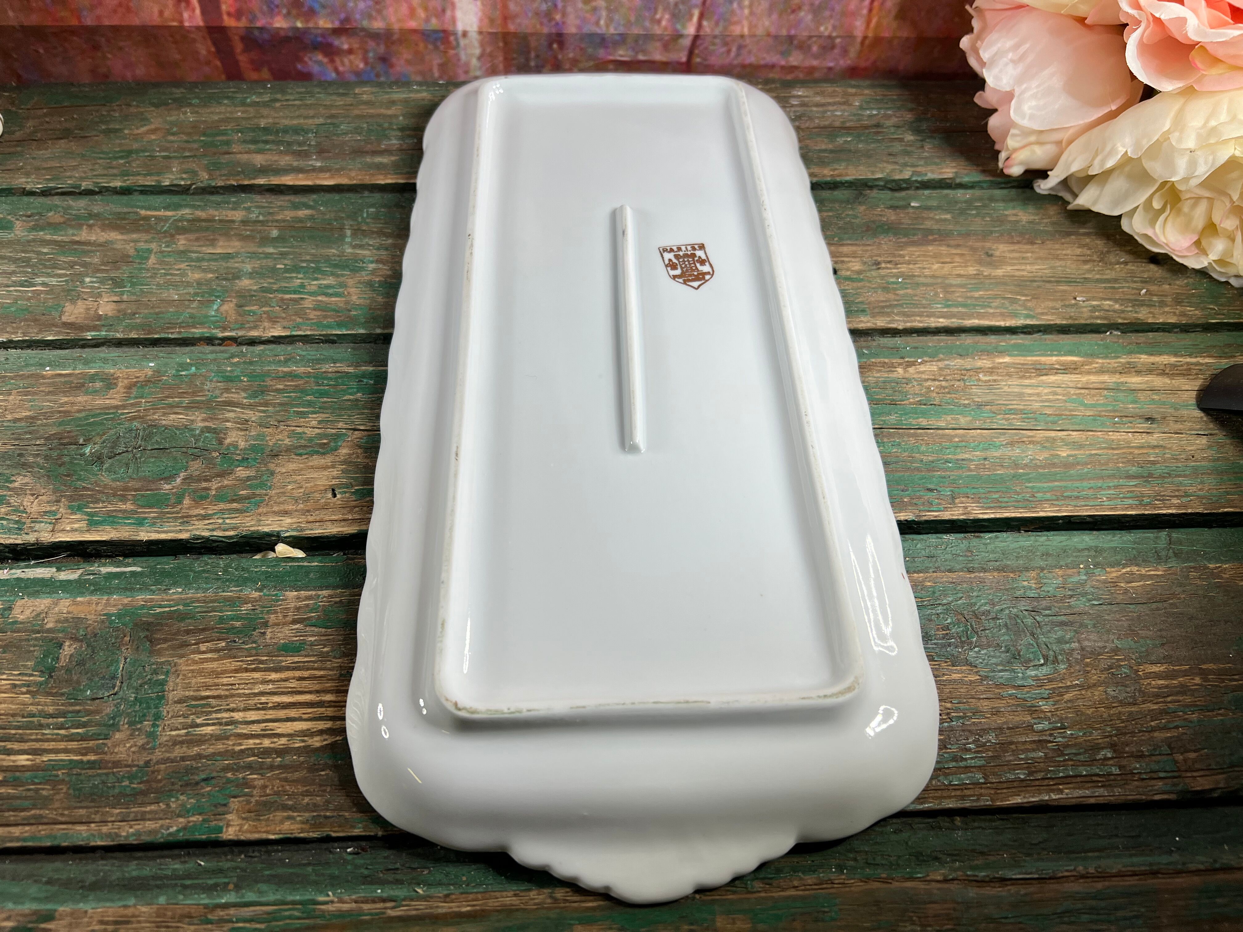 Porcelain cake dish from paris