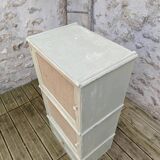 Armoire en bois patiné