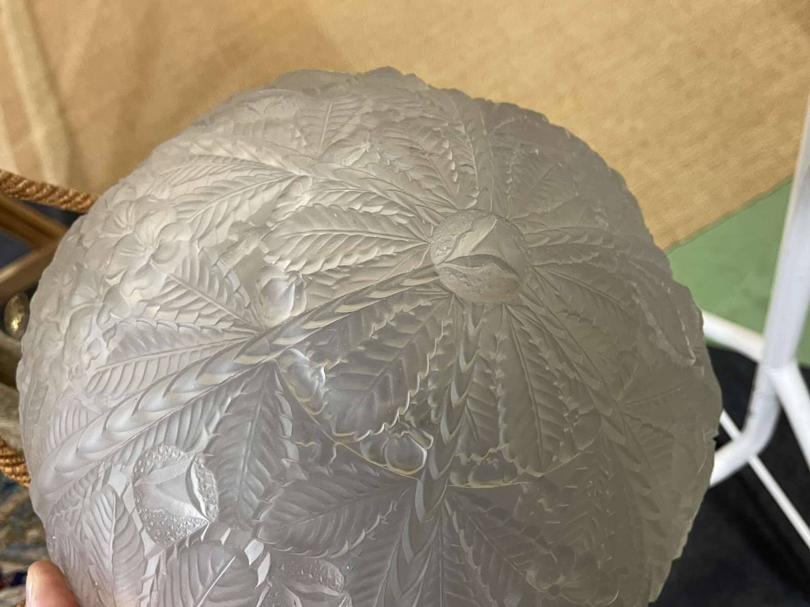 Suspension in white Art Deco period glass in the taste of Lalique