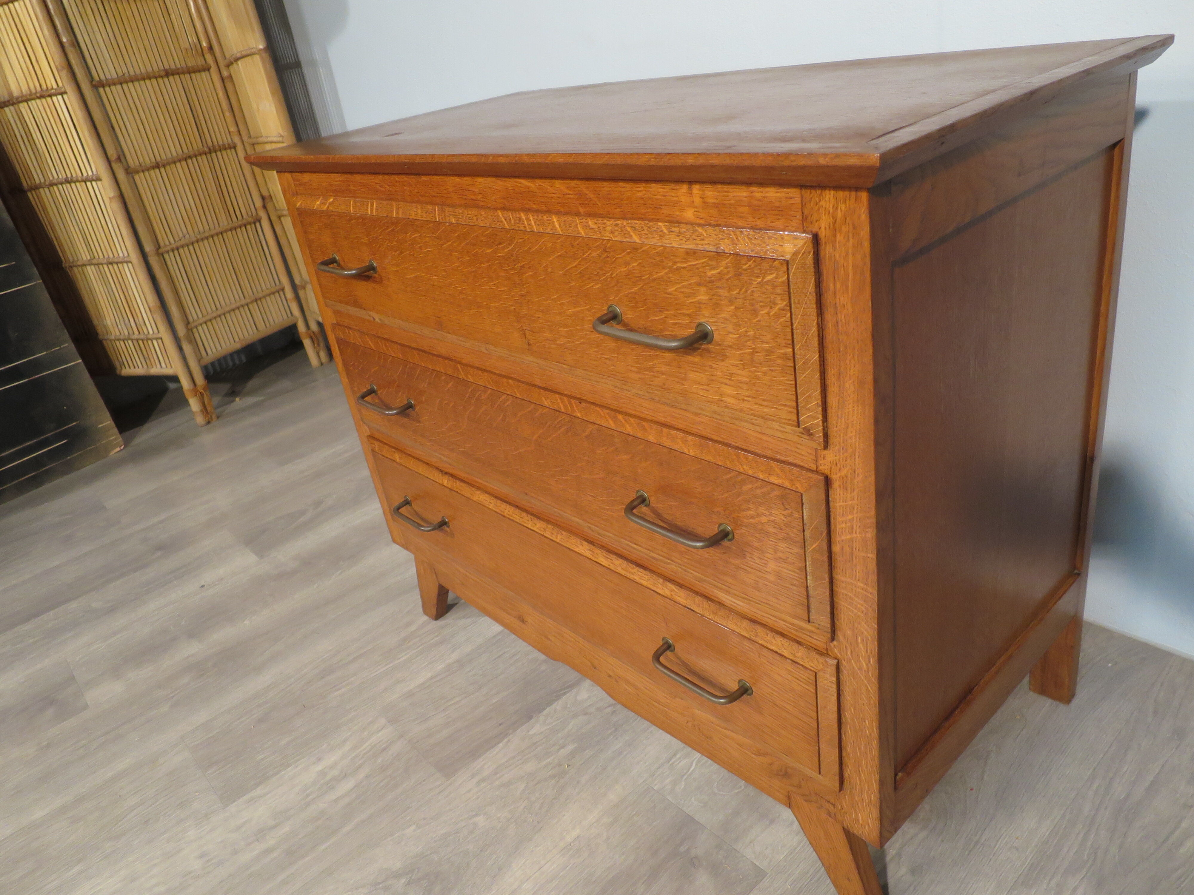 Oak dresser 70