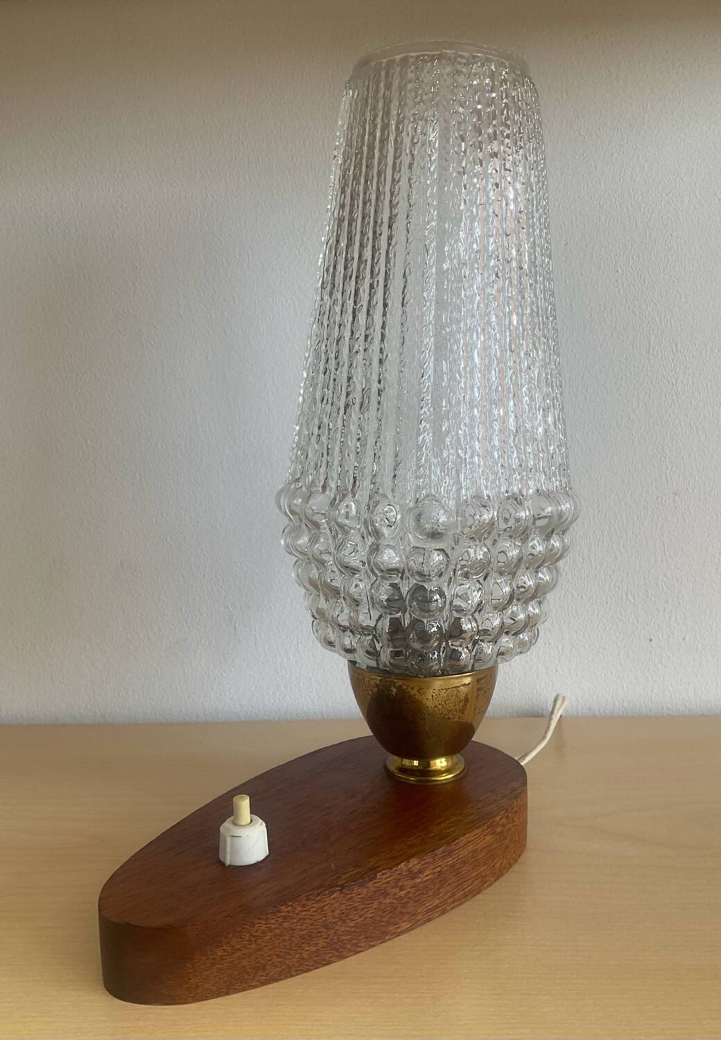 Lampe vintage en teck et verre années 50