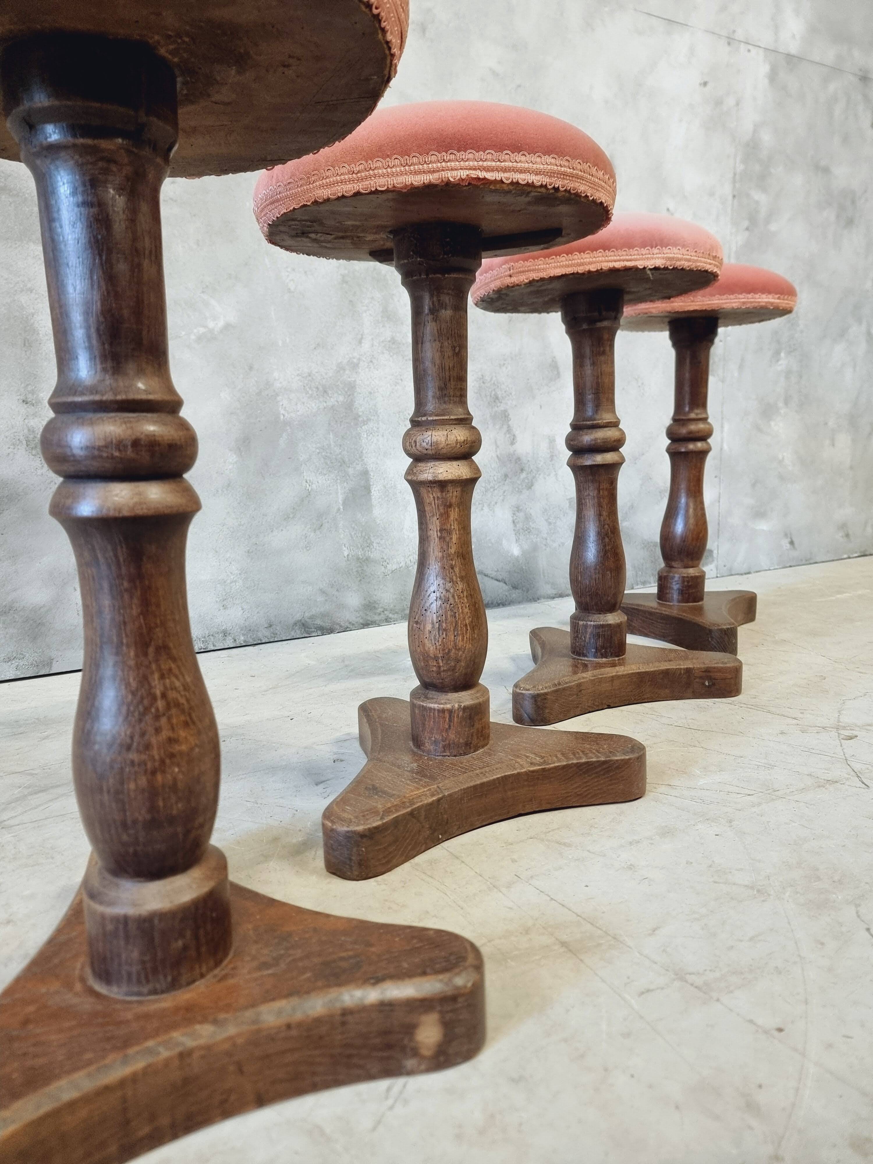 Set of antique stools old pink 1920s