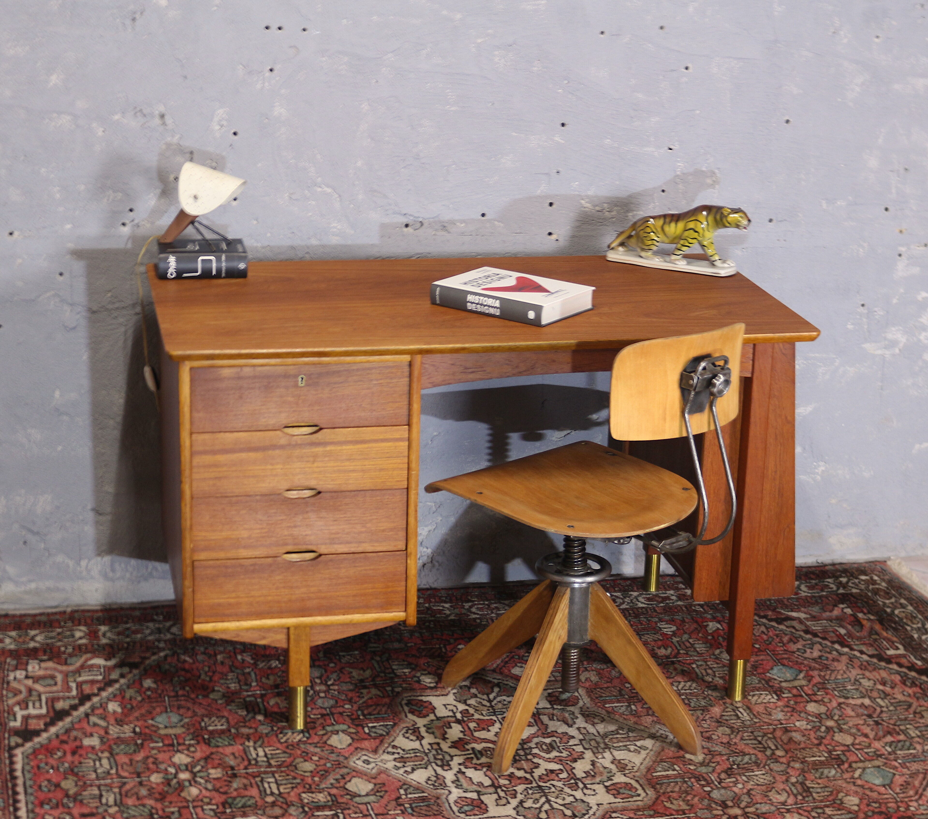 Teak desk by Myhres Møbelindustri, 1956 Norway