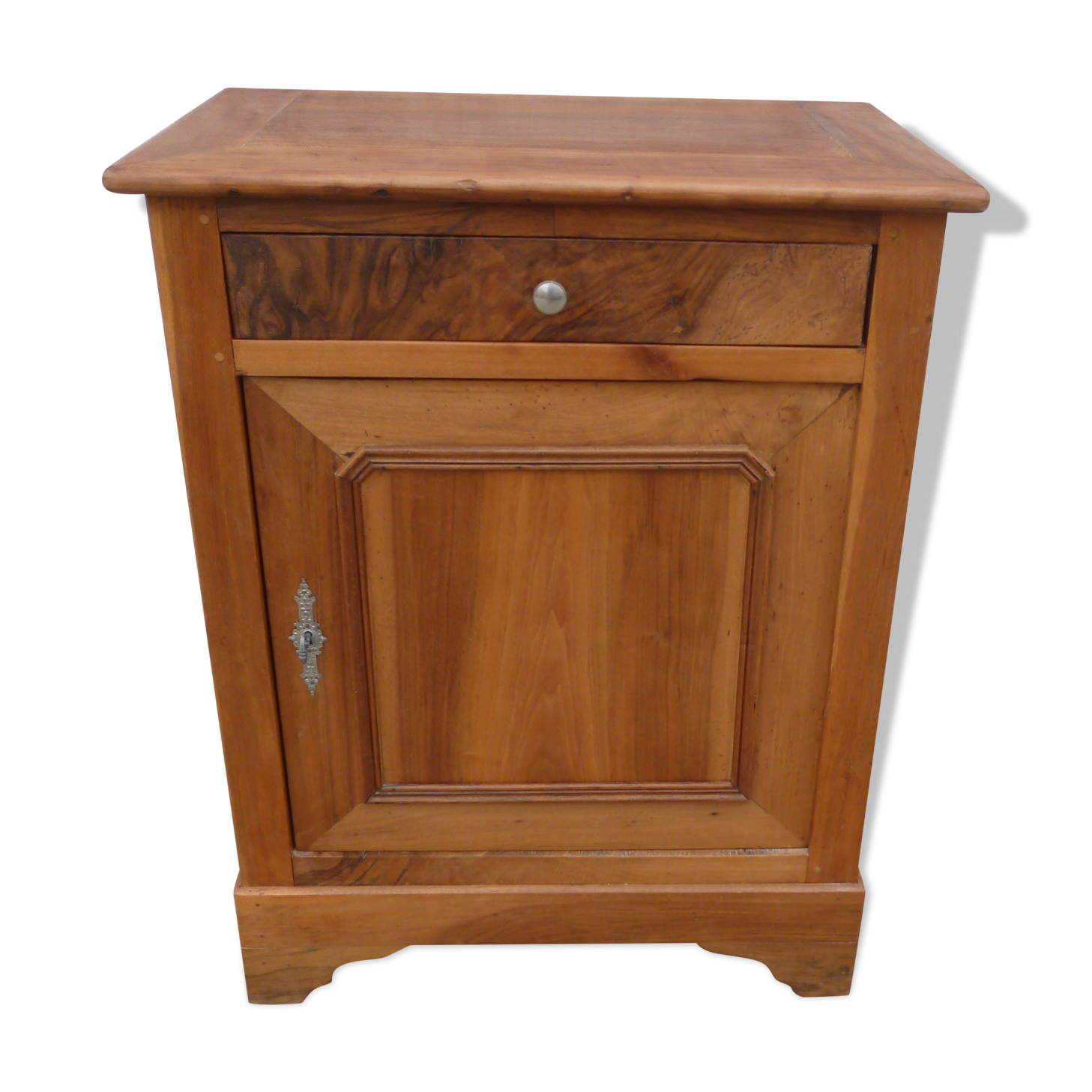Walnut confectionery furniture