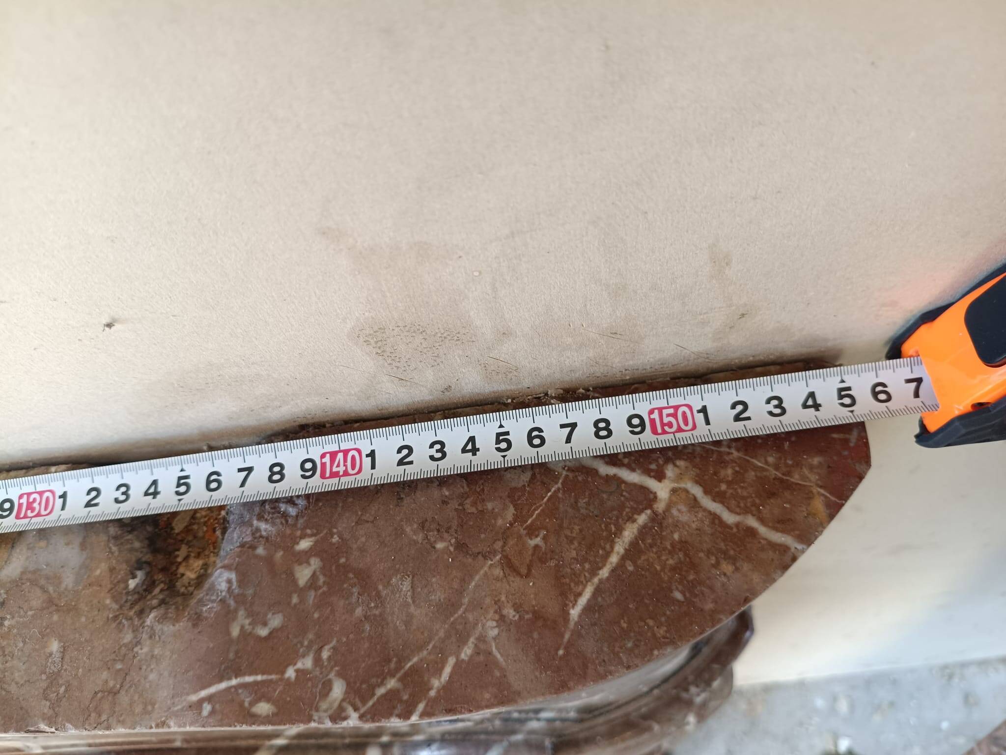 Large Louis XV Style Red Marble Fireplace - 19th Century - Width 1