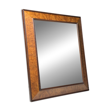 Vintage mirror with ribbed frame