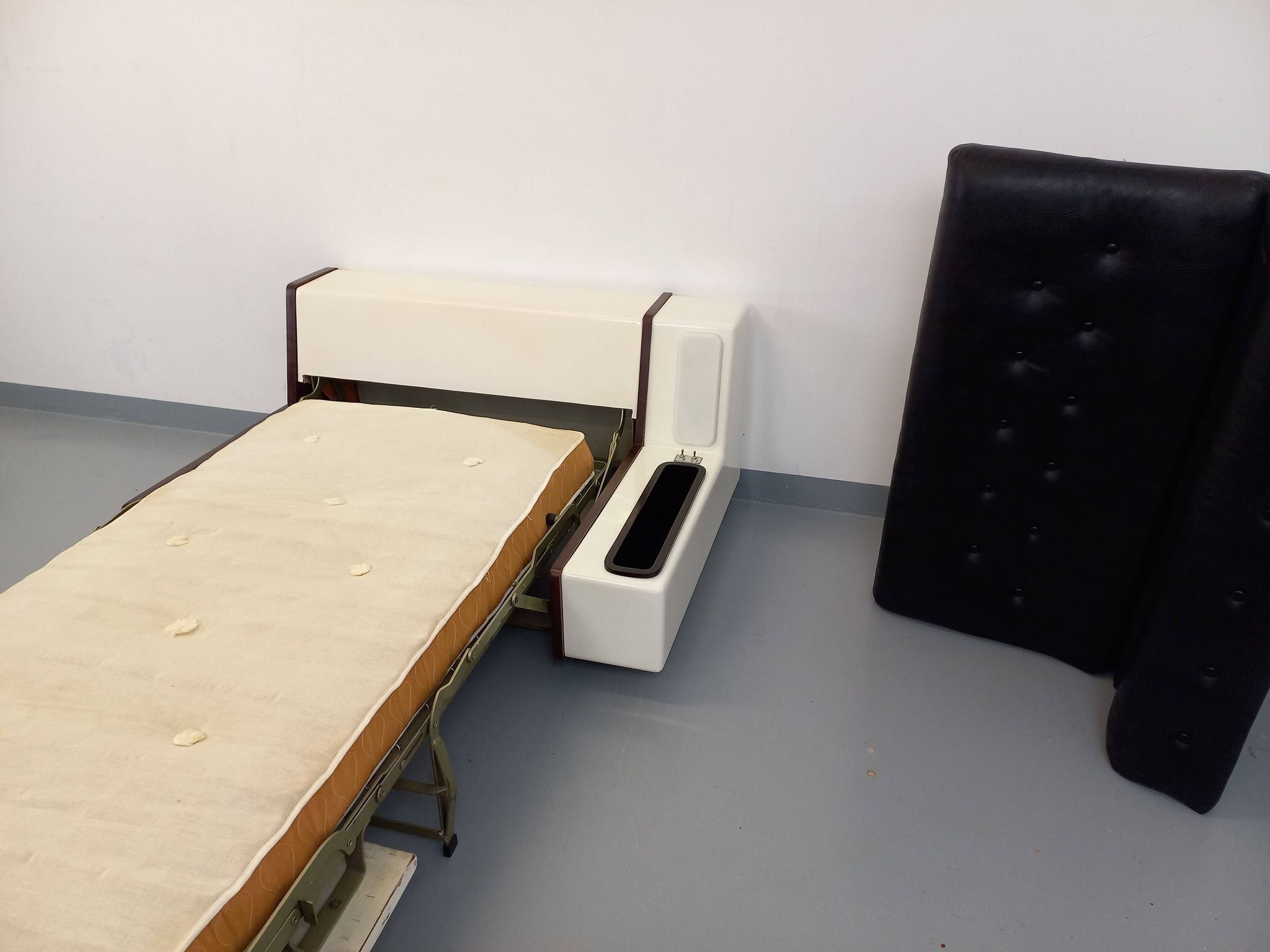Vintage sofa bed bench with integrated lighting, Italian design Beka Tortuga, in skai, fiber