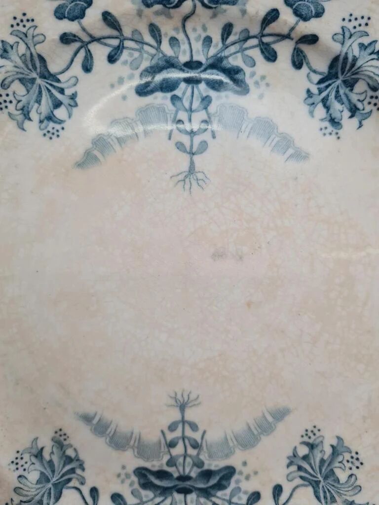 Antique plate Saint-Amand & Hamage Regency model – blue lace decoration