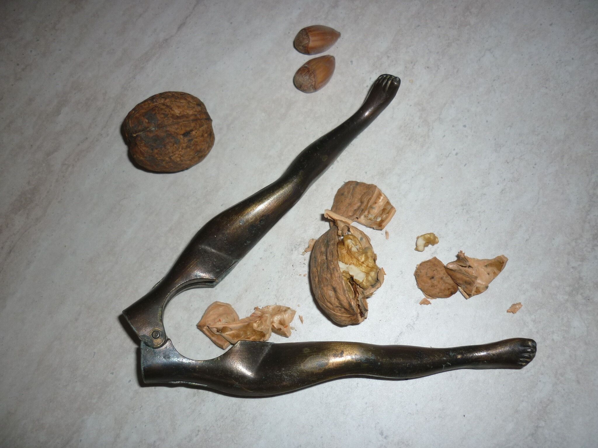 Nutcracker/hazelnut lower body female brass