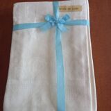 Serviette et nappes brodées damassées
