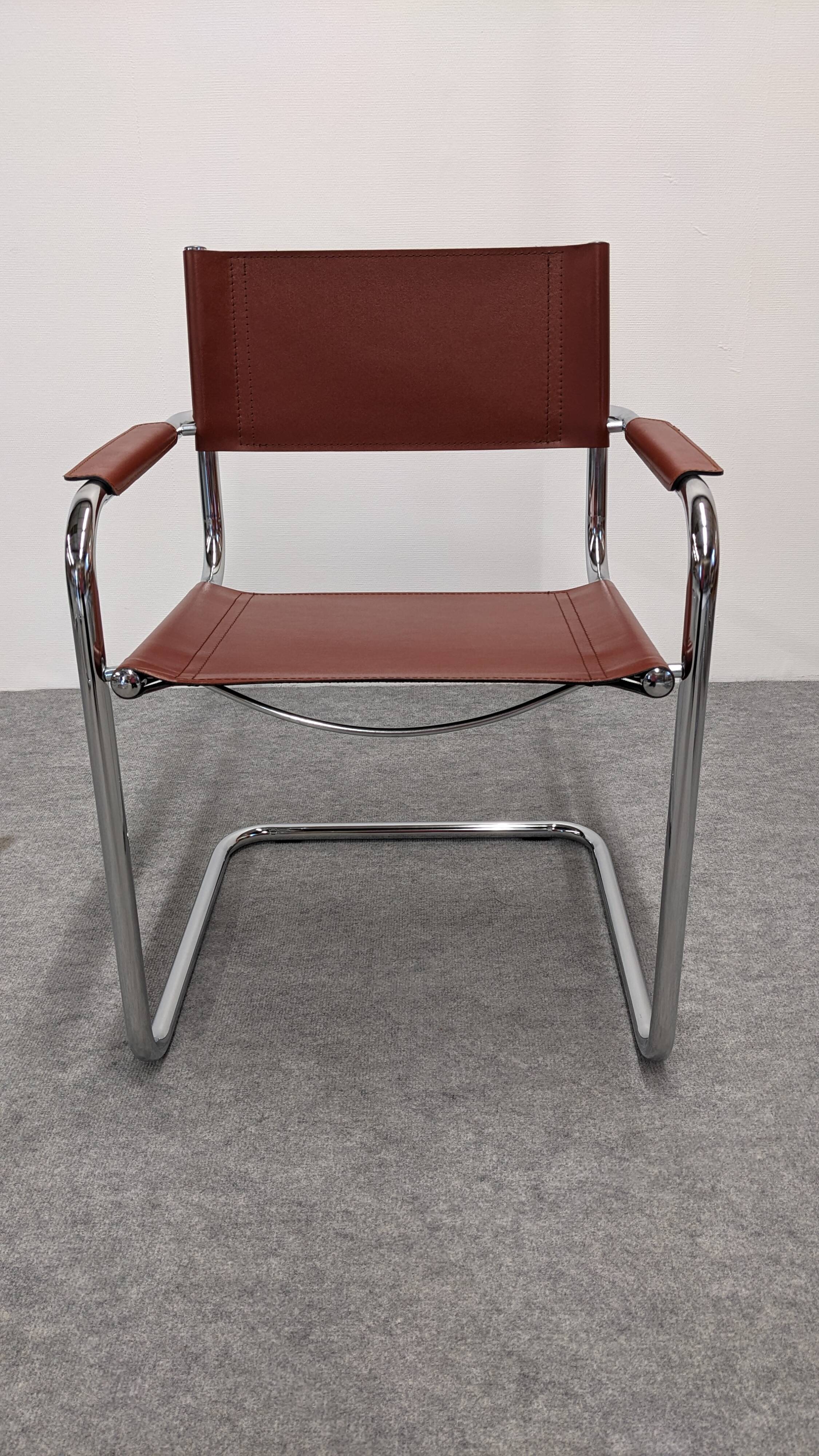Série de 8 fauteuils cantilever modèle MG5 Made in Italy