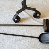 Ensemble chenets et serviteur cheminée fer forgé et bronze