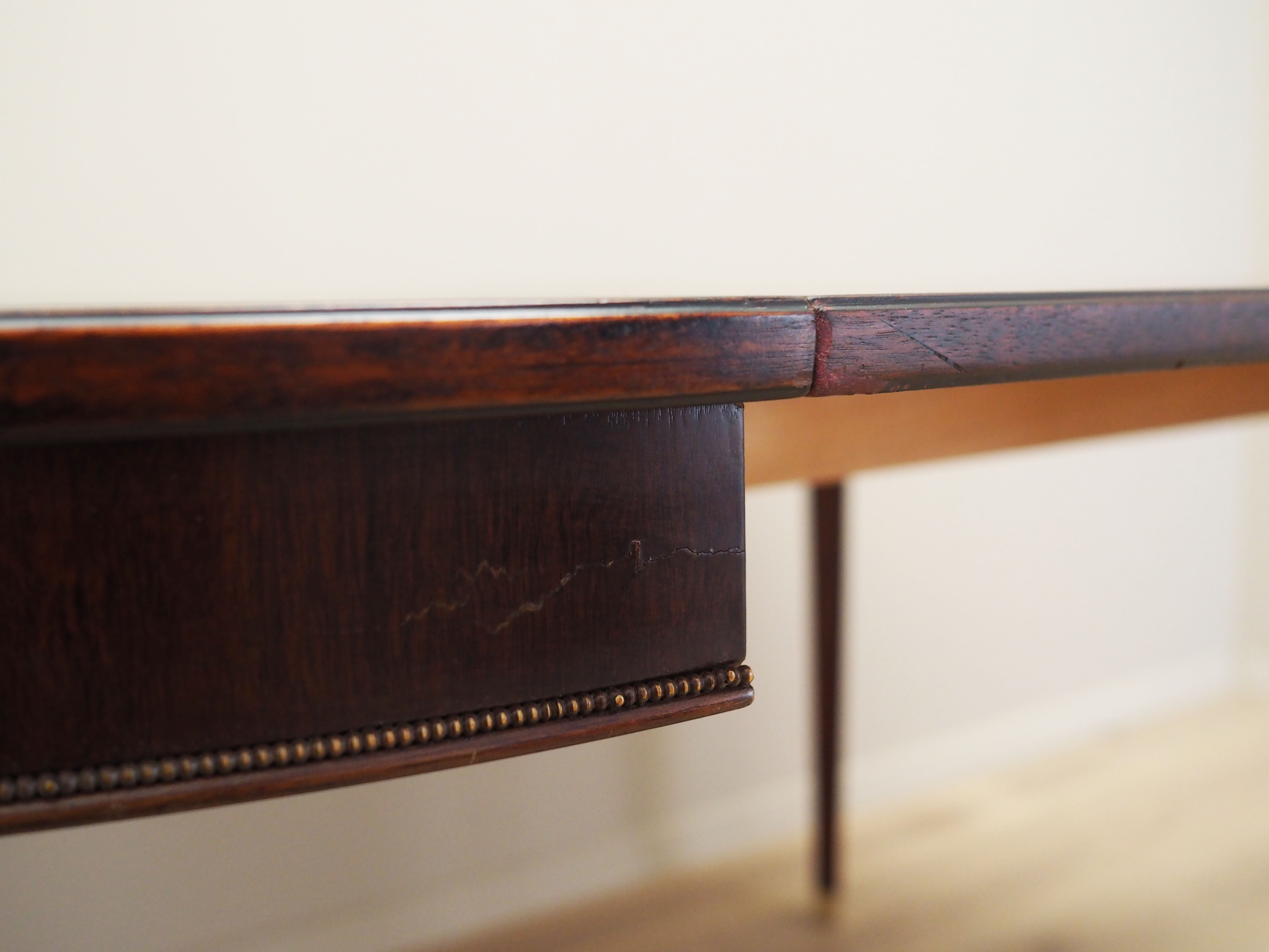 Round mahogany table, Danish design, 1970s, production: Denmark