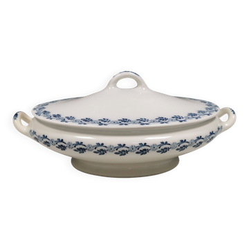A very old Villeroy & Boch soup tureen. From about 1910-1920.
