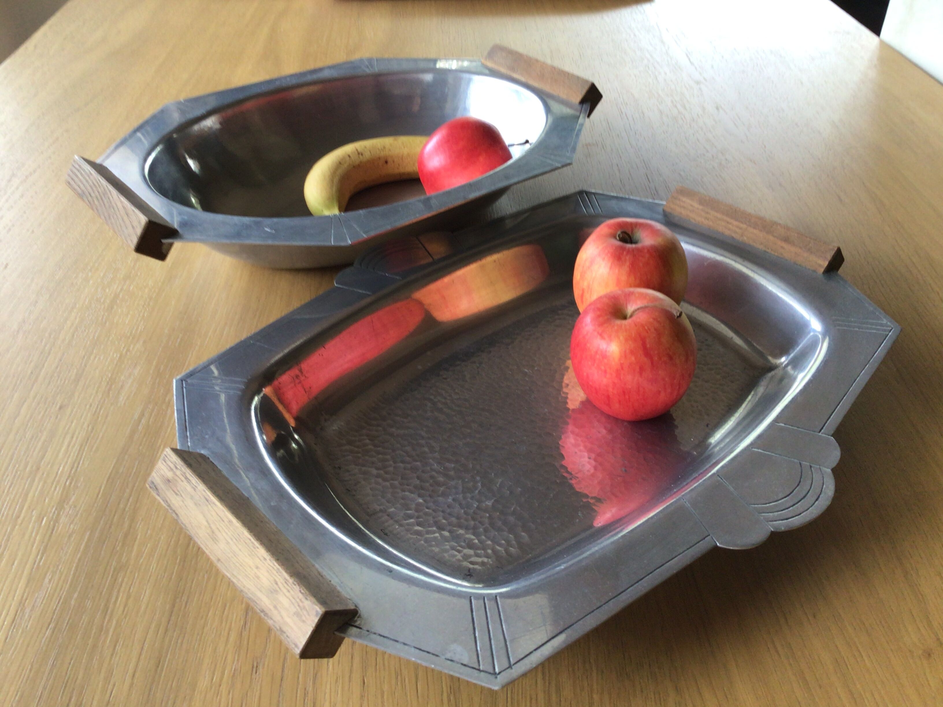 Cut art deco metal octagonal wooden handles