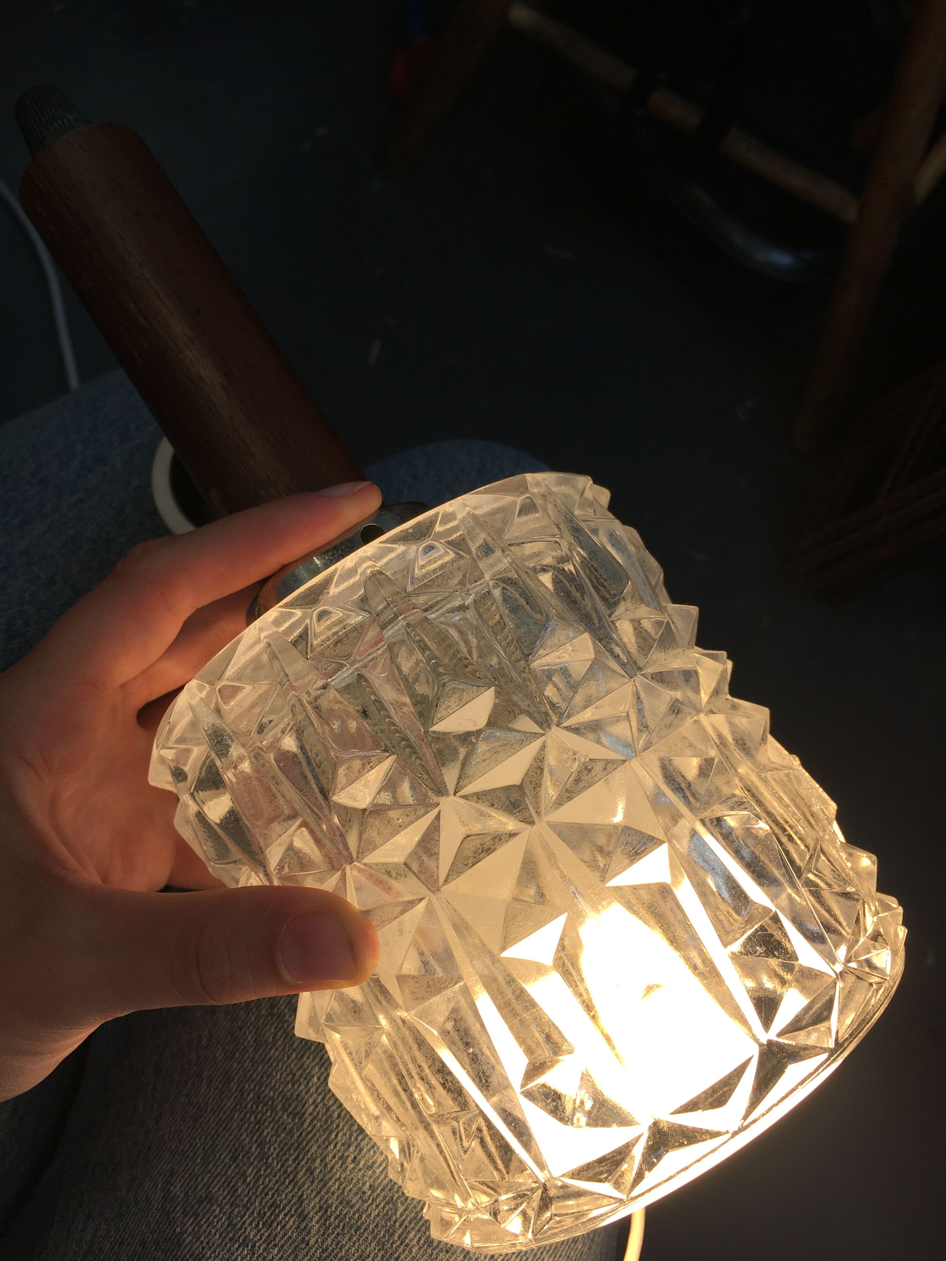 Scandinavian pendant lamp in molded glass and teak