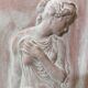 Bas relief nymphes grecques en terre cuite