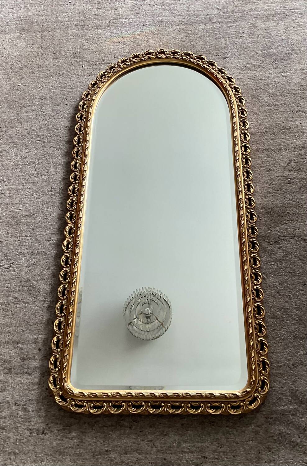 Ancien miroir en bois doré et verre biseauté