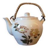 Chinese ceramic teapot with floral pattern, large capacity