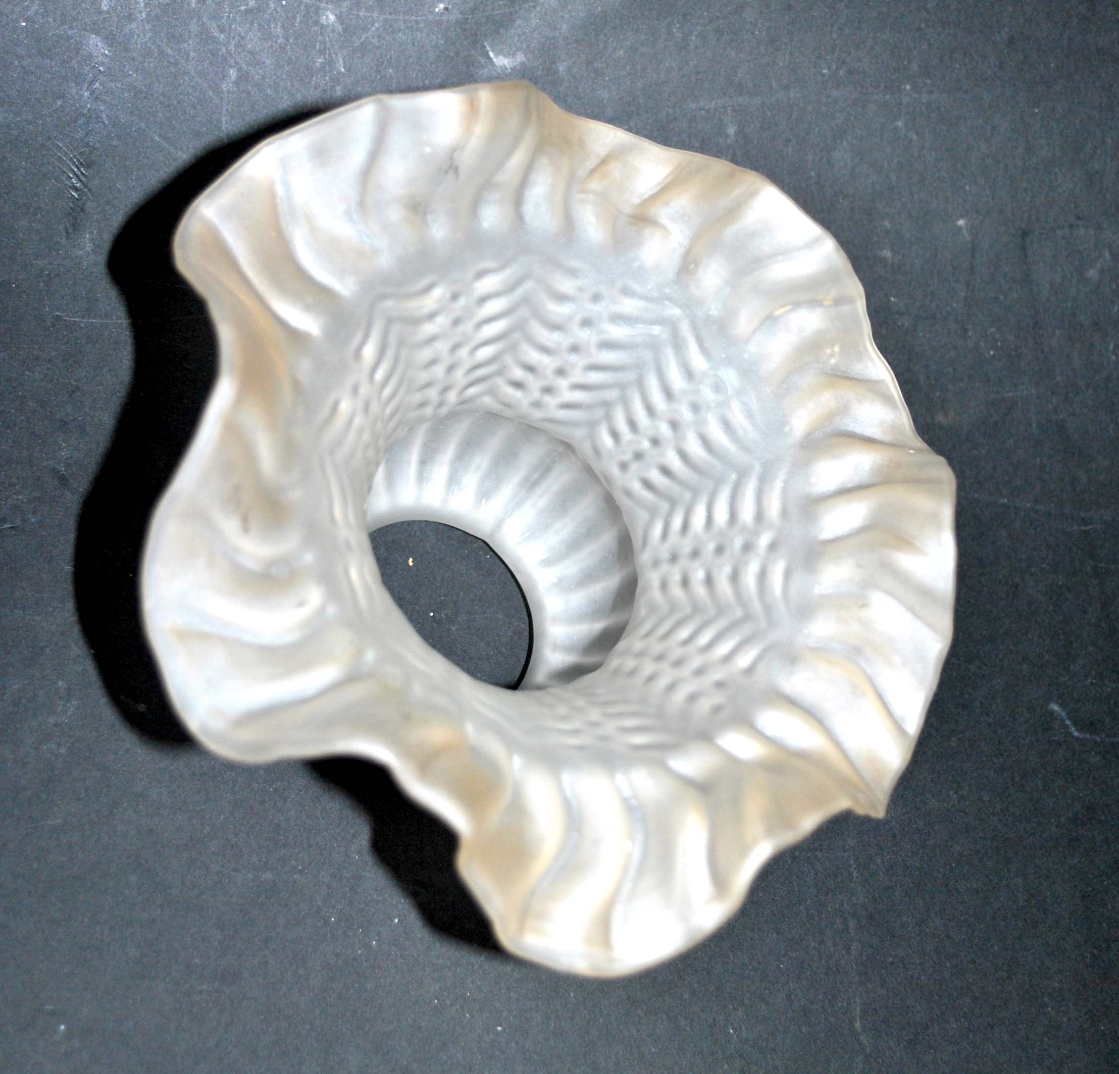 Lamp glass ART DECO - tulip cup in frosted glass molded basketry