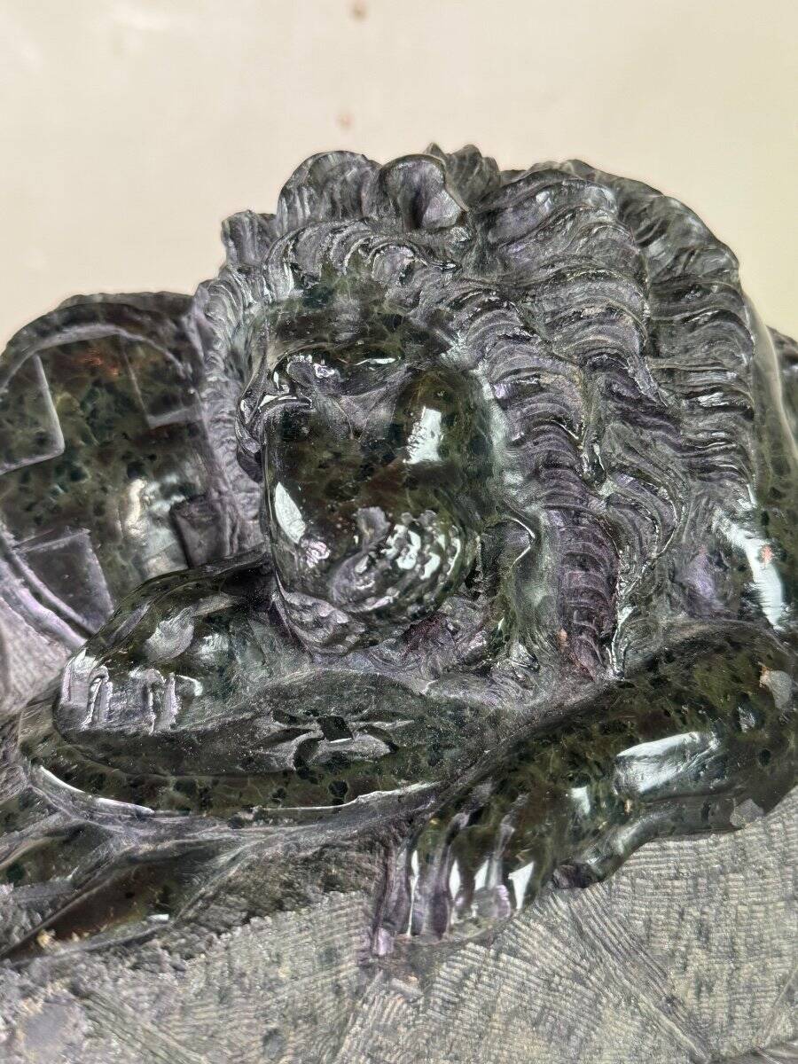 Green serpentine marble sculpture, the Lion of Lucerne after Bertel Thorvaldsen around 1880.