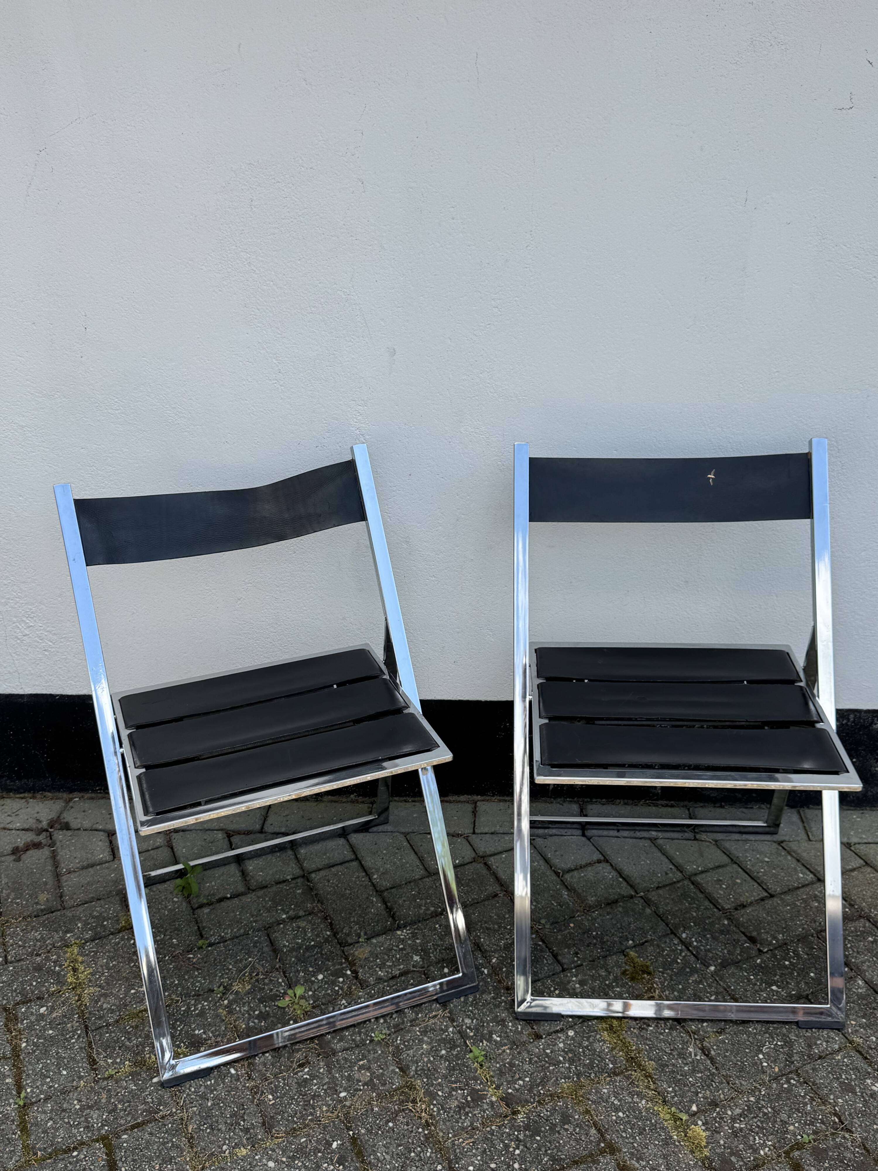 Pair of Vono Foldable Chairs by Interlubke