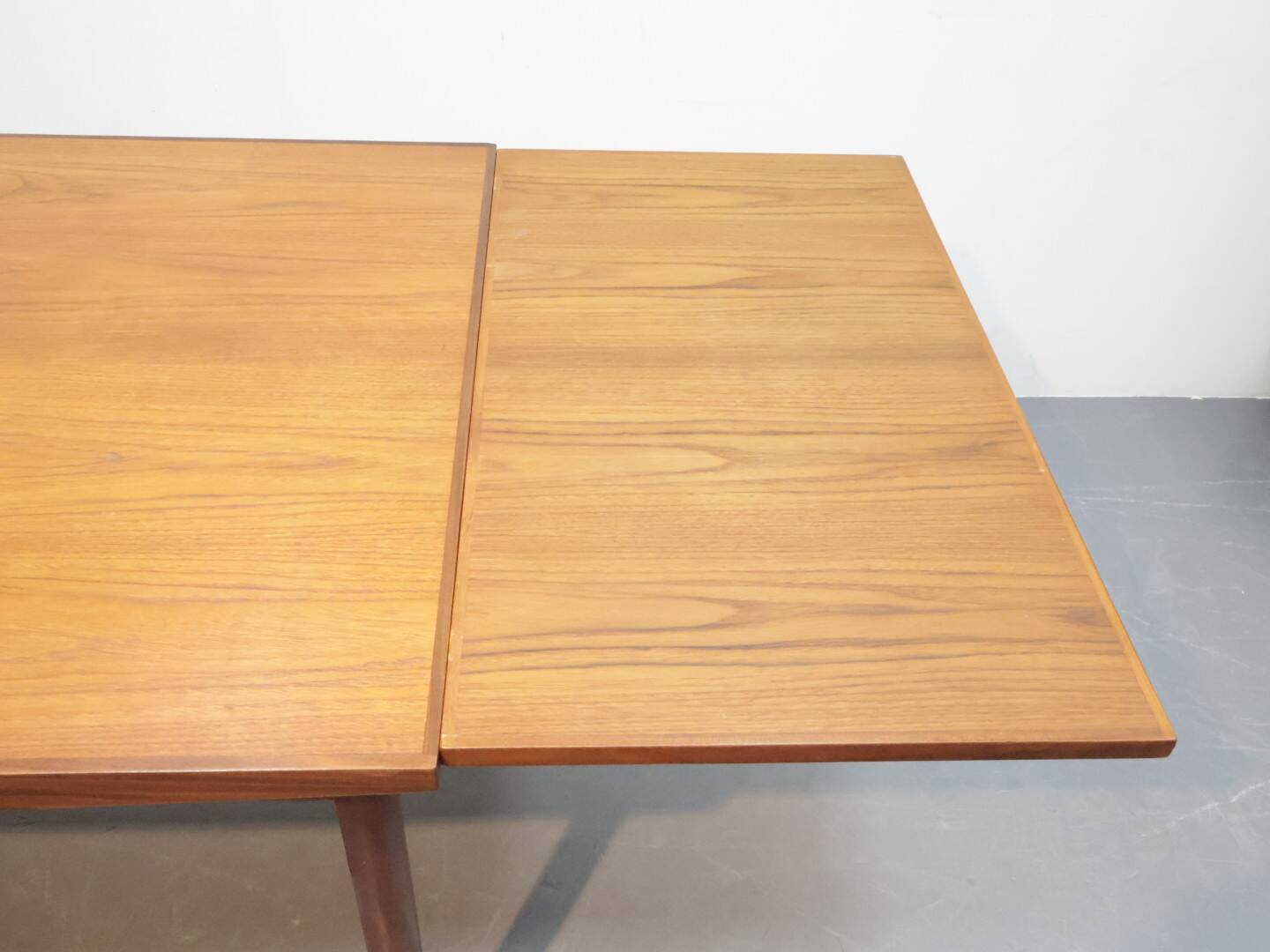 Deense eettafel teak uitschuifbaar