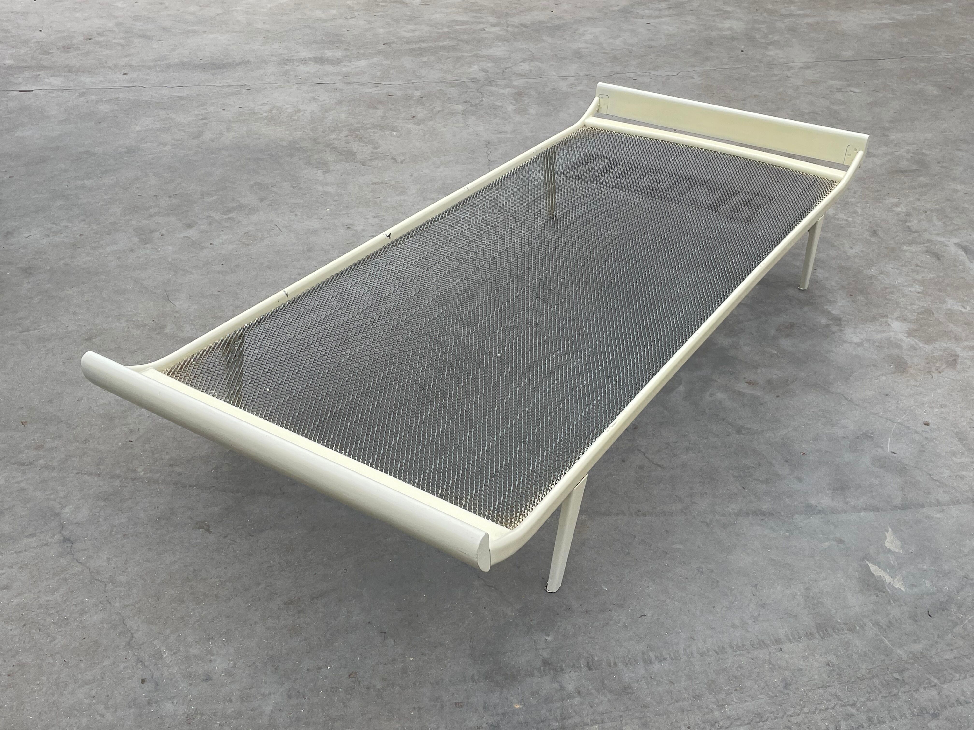 Vintage daybed Auping Cleopatra design by Dick Cordemeyer