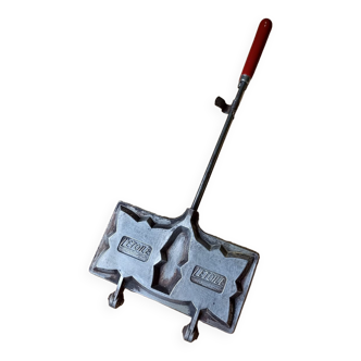 Waffle iron, croque machine sir, metal