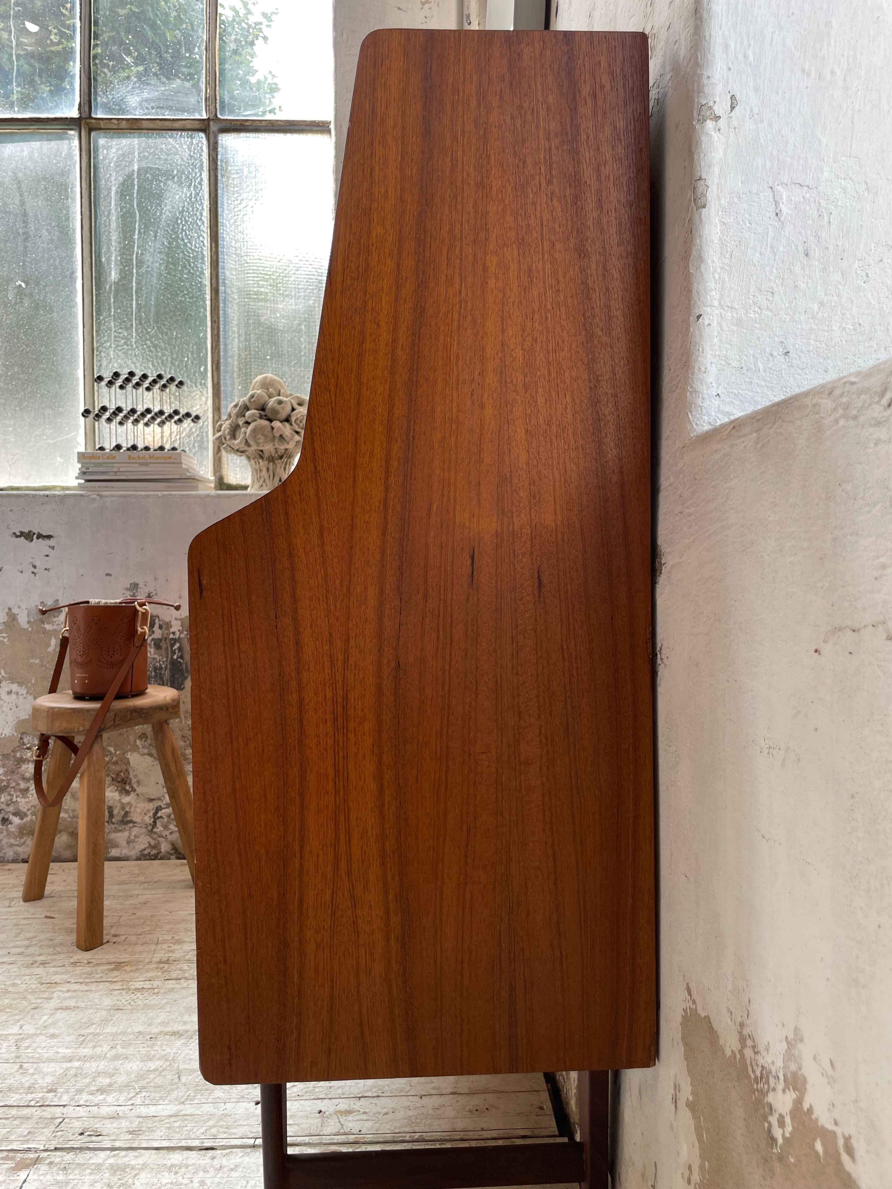 Secretary Samcom teck 1960