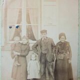 Old albumen photograph - Workers - France - Late 19th century