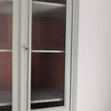 Armoire vitrée parisienne